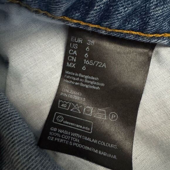 Divided H&M Women's Hi Rise Cuffed Denim Shorts Size 6 - Picture 5 of 6